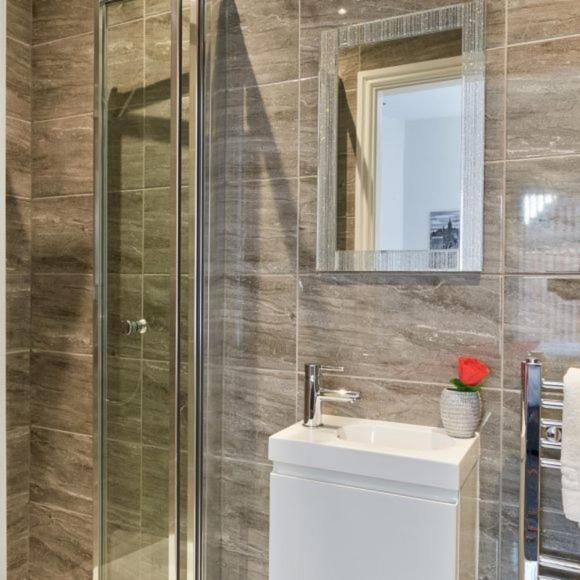 Priory Suites Liverpool Exteriör bild